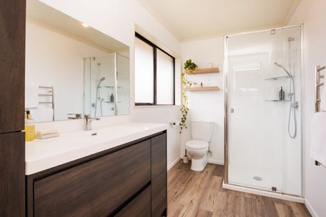 Photo of property in 17 Daniel Place, Kelvin Grove, Palmerston North, 4414