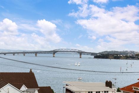Photo of property in 81a Stanley Point Road, Stanley Point, Auckland, 0624