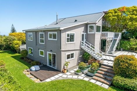 Photo of property in 13 Wilson Grove, Normandale, Lower Hutt, 5010