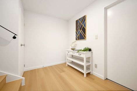 Photo of property in 18 Cityview Place, Massey, Auckland, 0614