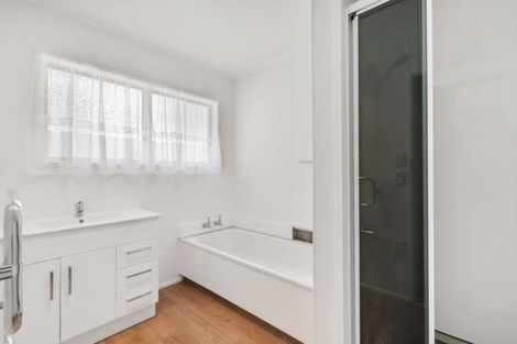 Photo of property in 28 Dingadee Street, Welcome Bay, Tauranga, 3112