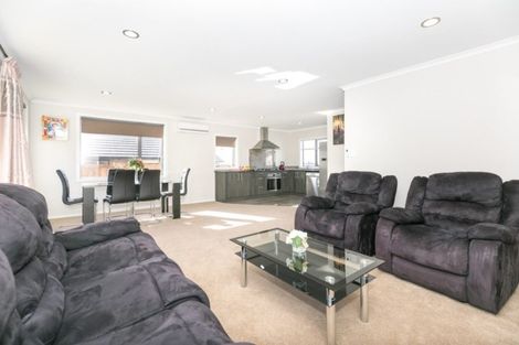 Photo of property in 22 Patatee Terrace, Baverstock, Hamilton, 3200