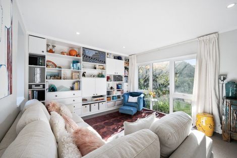 Photo of property in 9/354 Muritai Road, Eastbourne, Lower Hutt, 5013