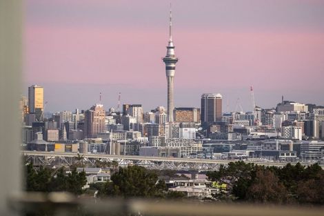 Photo of property in 3/4 Huka Road, Birkenhead, Auckland, 0626