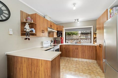 Photo of property in 28 Lansdowne Crescent, Glenview, Hamilton, 3206