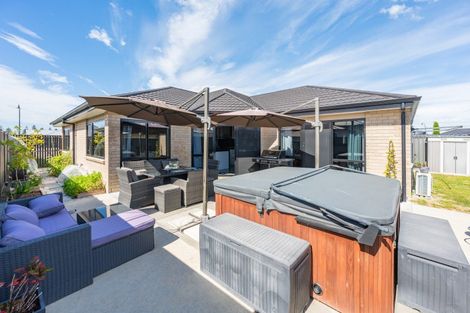 Photo of property in 7 Ruakituri Place, Te Awa, Napier, 4110