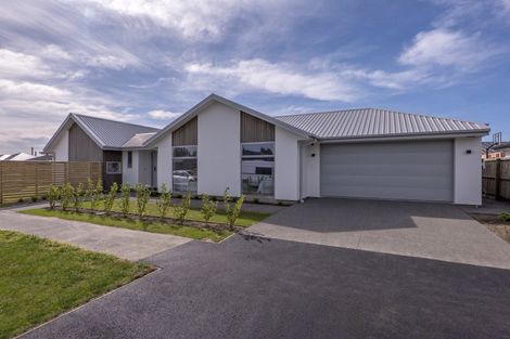 Photo of property in 39 River Stone Drive, Halswell, Christchurch, 8025