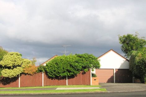 Photo of property in 24 Palmyra Way, Half Moon Bay, Auckland, 2012