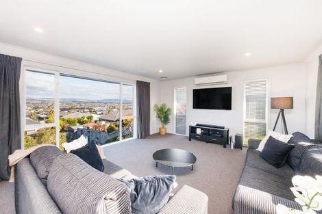 Photo of property in 18b Galea Grove, Kelvin Grove, Palmerston North, 4414