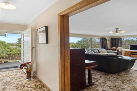 Photo of property in 37 Linwood Avenue, Forrest Hill, Auckland, 0620