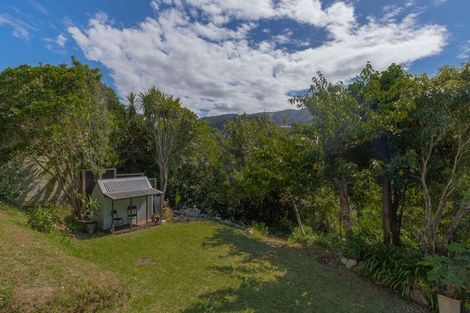 Photo of property in 51 Handyside Street, Tawa, Wellington, 5028