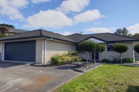 Photo of property in 14 Te Kauri Place, Helensville, 0800