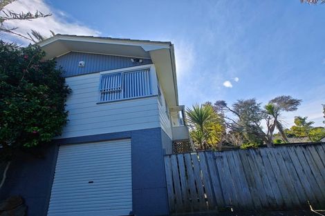 Photo of property in 4 Cranston Street, Torbay, Auckland, 0632