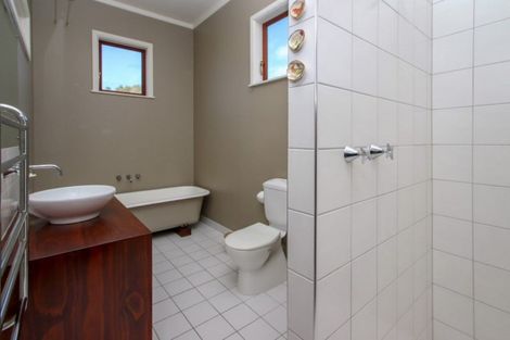 Photo of property in 68 Charles Street, Westshore, Napier, 4110