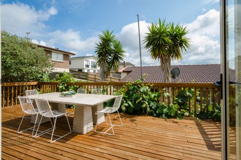 Photo of property in 17a Te Atatu Road, Te Atatu South, Auckland, 0610