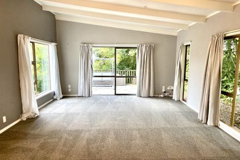 Photo of property in 31 Elliston Crescent, Stanmore Bay, Whangaparaoa, 0932