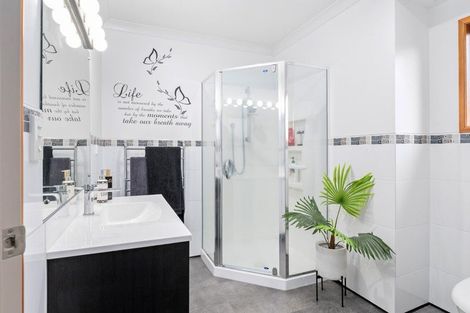 Photo of property in 14 Jaemont Court, Huntington, Hamilton, 3210