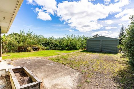 Photo of property in 16 Ruawai Wharf Road, Ruawai, 0530
