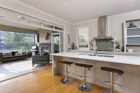 Photo of property in 14 Armstrong Farm Drive, East Tamaki Heights, Auckland, 2016