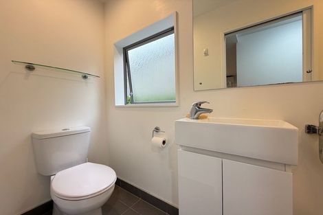 Photo of property in 3/12 Agra Crescent, Khandallah, Wellington, 6035