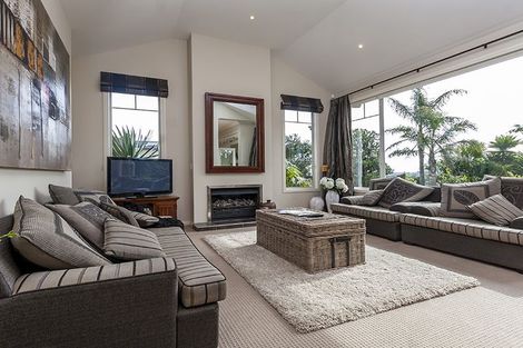 Photo of property in 14 Armstrong Farm Drive, East Tamaki Heights, Auckland, 2016