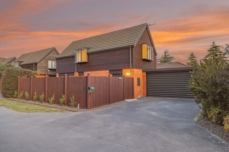 Photo of property in 12/415 Mairehau Road, Parklands, Christchurch, 8083