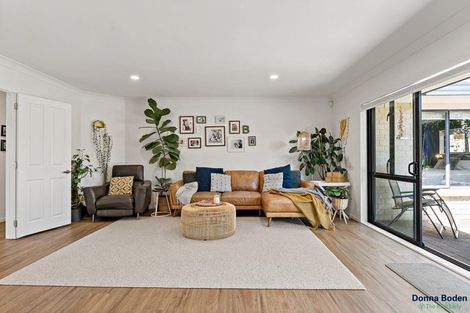 Photo of property in 13 Sunset Drive, Pukekohe, 2120