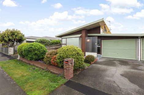 Photo of property in 2/31 Waimairi Road, Upper Riccarton, Christchurch, 8041