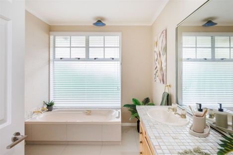 Photo of property in 453 Ruahine Street, Terrace End, Palmerston North, 4410