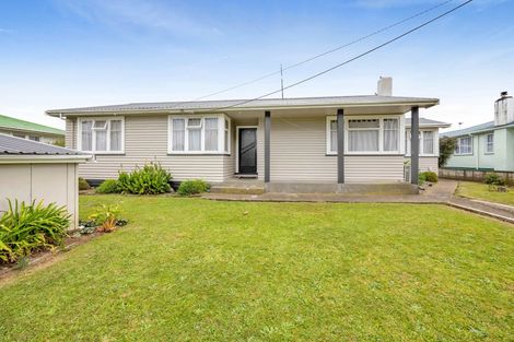 Photo of property in 55 Collingwood Street, Eltham, 4322