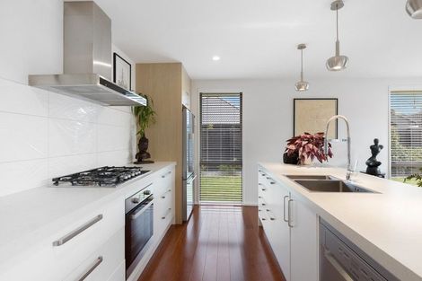 Photo of property in 8 Irvines Track, Halswell, Christchurch, 8025