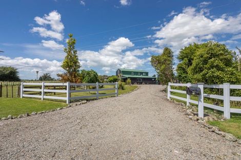 Photo of property in 72 Township Road, Kumeroa, Woodville, 4997