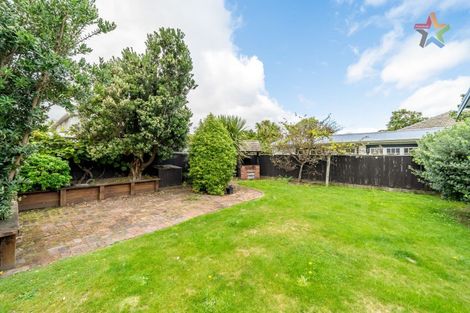 Photo of property in 30 Ludlam Crescent, Woburn, Lower Hutt, 5010