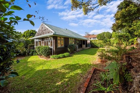 Photo of property in 48 Karina Road, Merrilands, New Plymouth, 4312