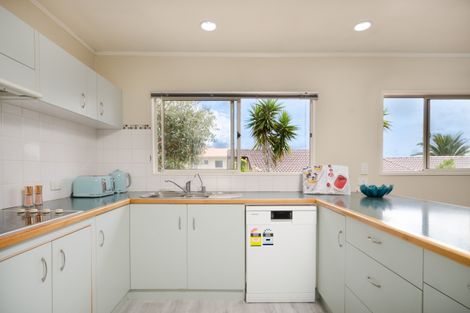 Photo of property in 17a Te Atatu Road, Te Atatu South, Auckland, 0610