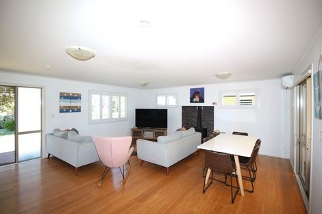 Photo of property in 670 Matarangi Drive, Matarangi, Whitianga, 3592