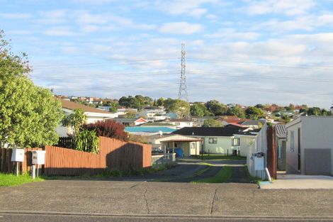 Photo of property in 23 Dillon Crescent, Clover Park, Auckland, 2019