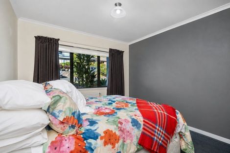 Photo of property in 35 Estuary View Road, Welcome Bay, Tauranga, 3112