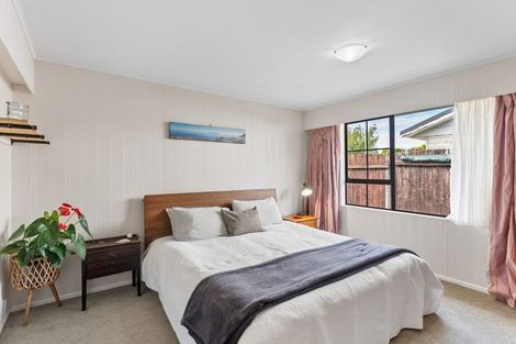 Photo of property in 20 Awanui Drive, Waikanae, 5036