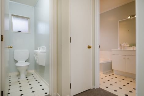 Photo of property in 17a Te Atatu Road, Te Atatu South, Auckland, 0610