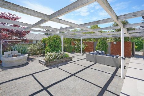 Photo of property in 70b Avonhead Road, Avonhead, Christchurch, 8042