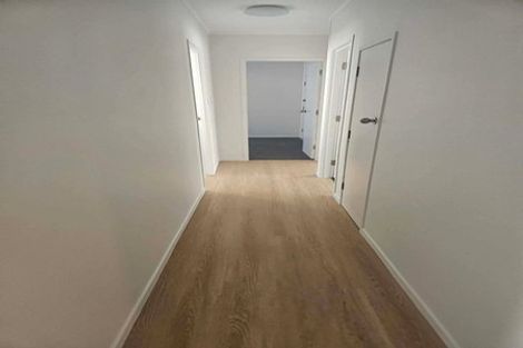 Photo of property in 11 Blanes Road, Weymouth, Auckland, 2103