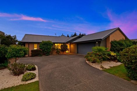 Photo of property in 10 Reka Street, Parklands, Christchurch, 8083