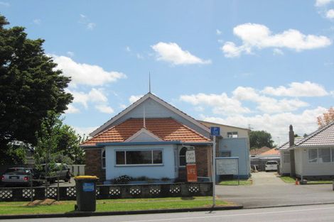 Photo of property in 160 Great South Road, Takanini, 2112