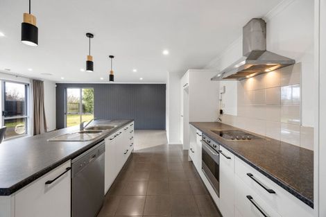 Photo of property in 59 Wiltshire Drive, Huntington, Hamilton, 3210
