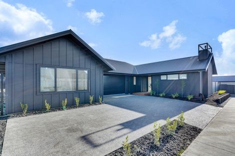 Photo of property in 16 Rich Rise, Havelock North, 4130