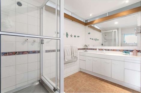 Photo of property in 139 Glenfield Road, Hillcrest, Auckland, 0626