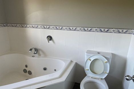 Photo of property in 21 Leafield Crescent, Henderson, Auckland, 0612