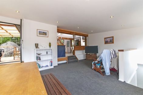 Photo of property in 53 Rayner Road, Piha, New Lynn, 0772