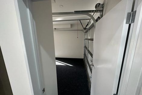 Photo of property in 6 Nagra Lane, Papakura, 2110